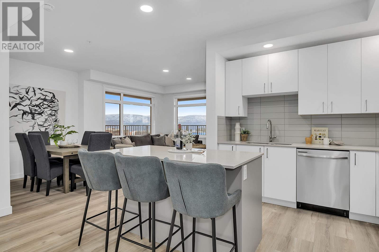 1111 Frost Road Unit 215, Kelowna, BC V1W 0G8
