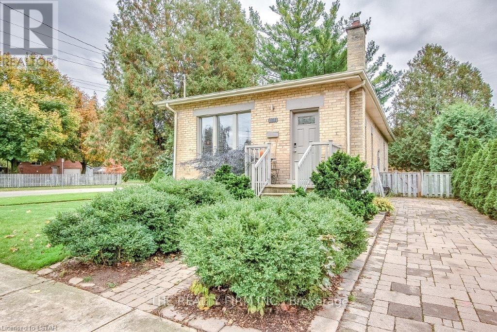 230 Edinburgh St, London, ON N6H 1M3