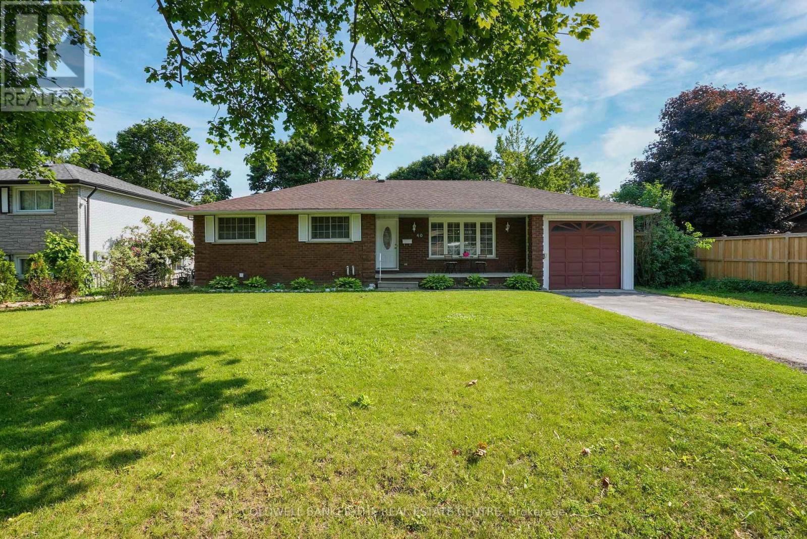 40 Springhome Rd, Barrie, ON L4N 2W8