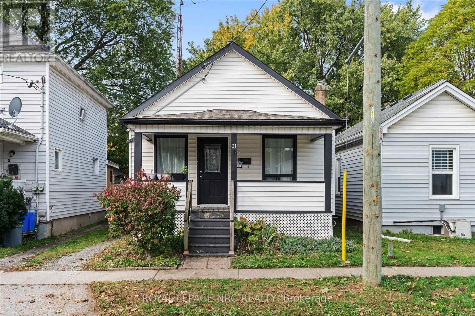 31 Rodman St, St. Catharines, ON L2R 5C9