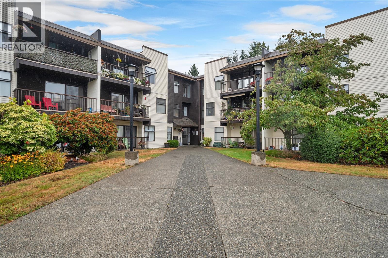 585 Dogwood St S Unit 201 St, Campbell River, BC V9W 6T6