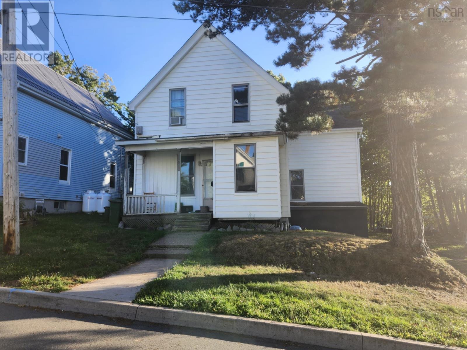 220 Oak St, New Glasgow, NS B2H 4H2