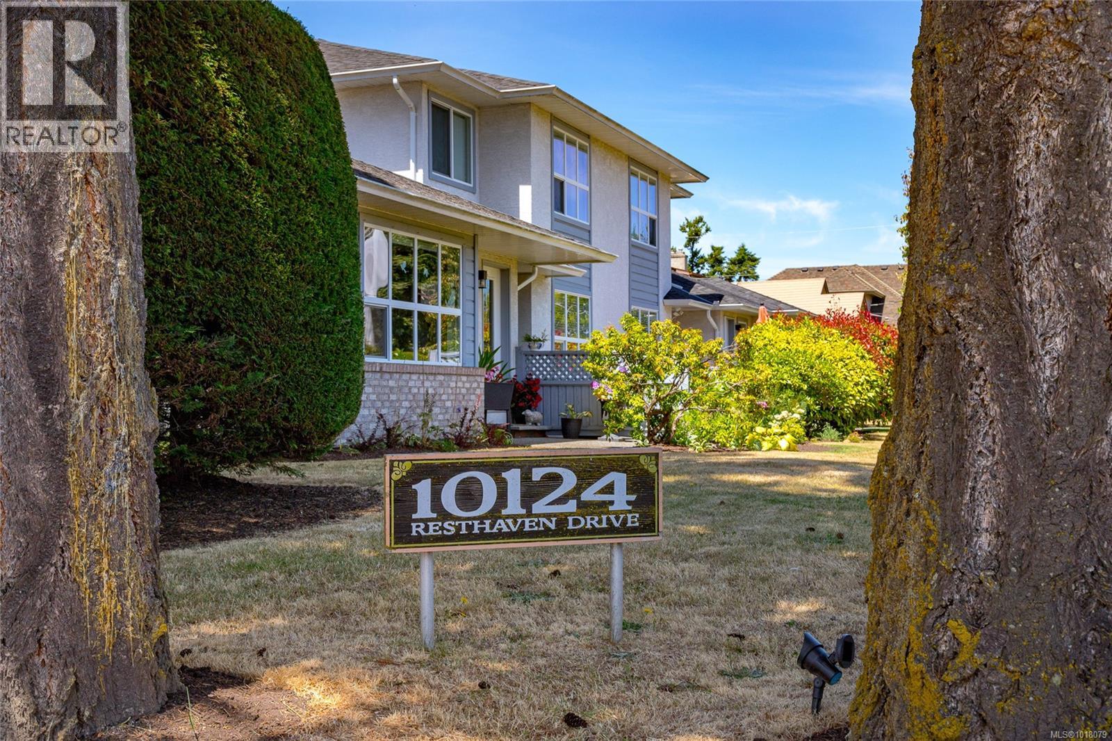 10124 Resthaven Drive #d, Sidney, BC V8L 3G6