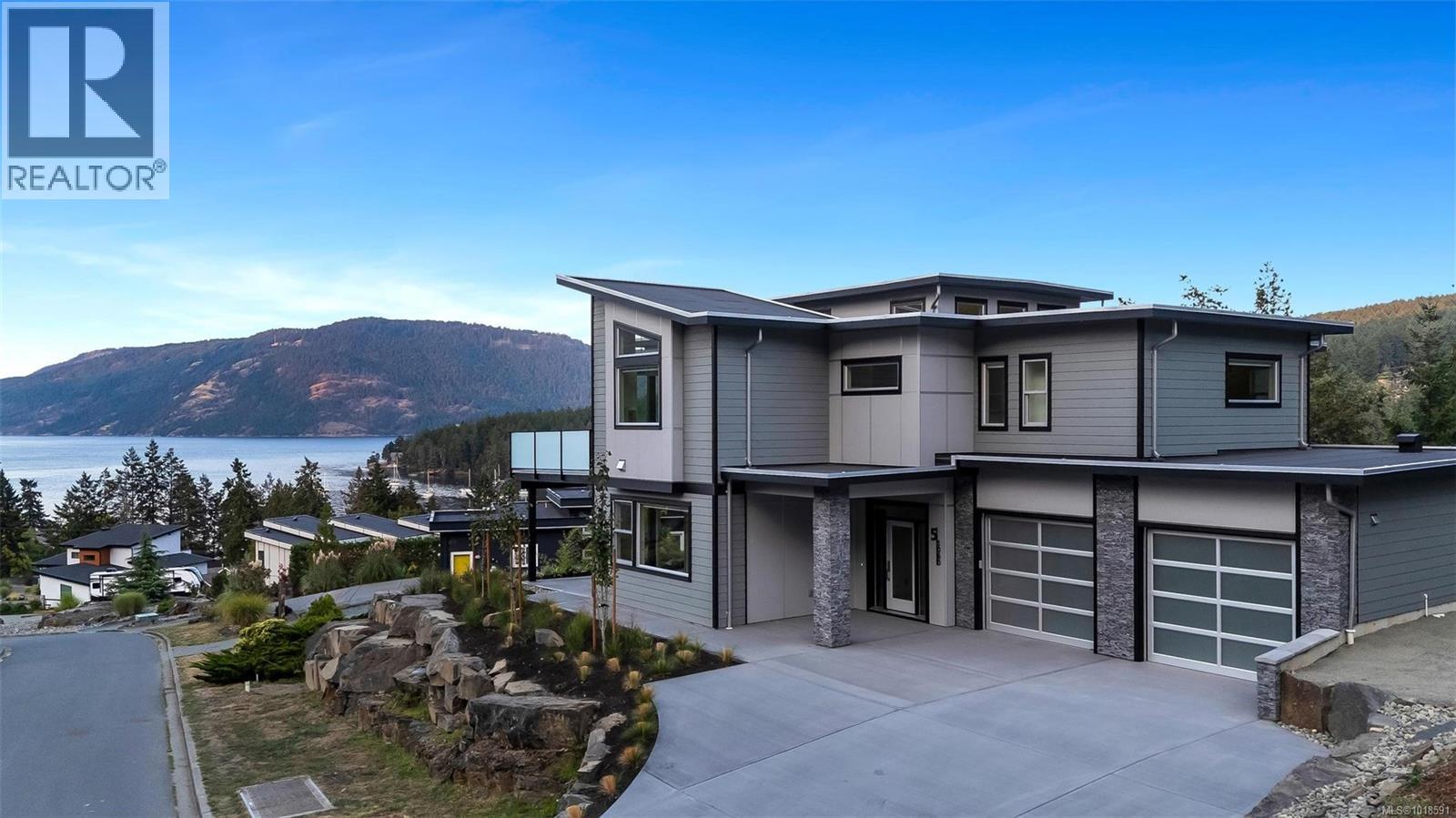 1060 Shore Pine Close Unit 5, Duncan, BC V9L 0C4