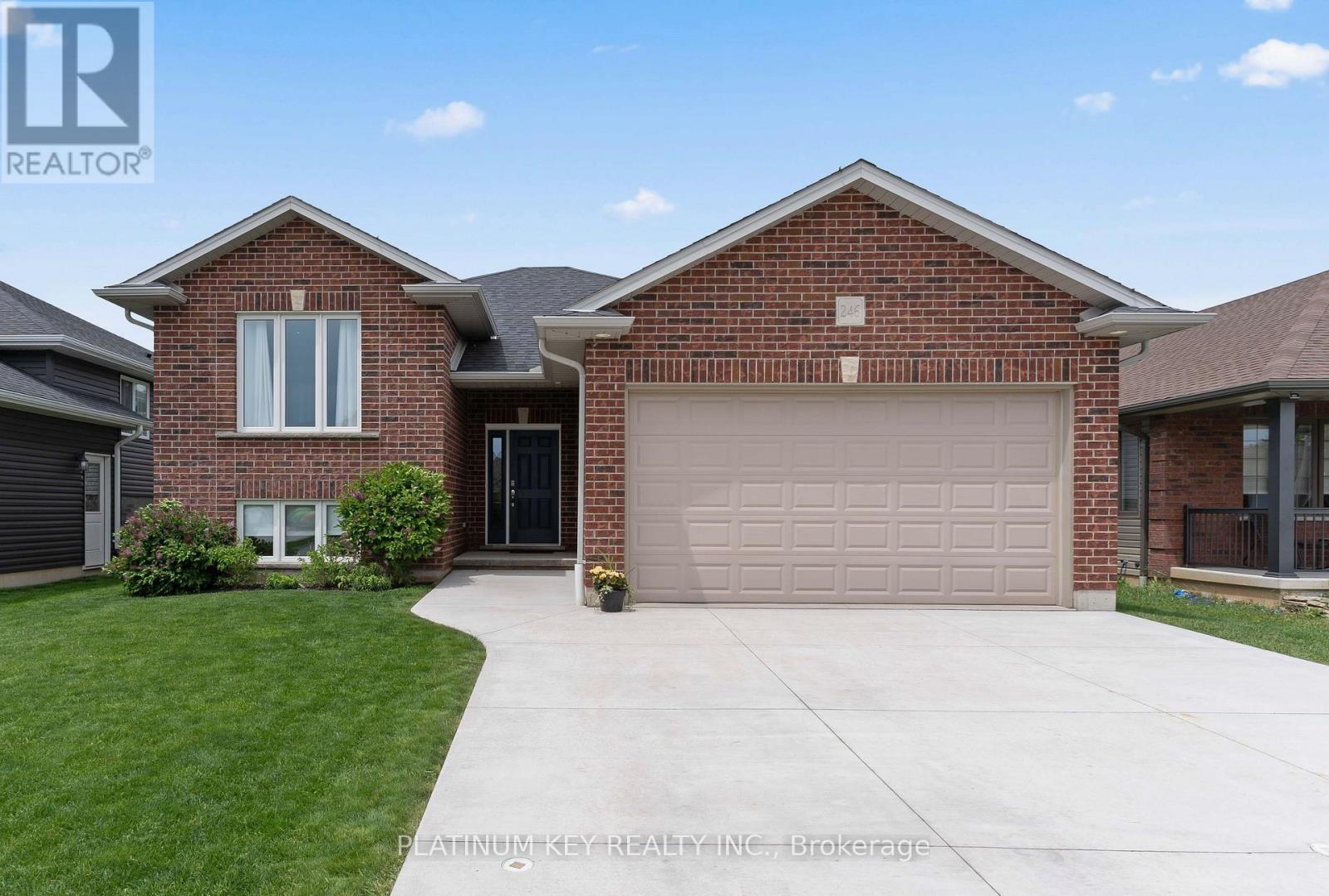 246 South St, Southwest Middlesex, ON N0L 1M0