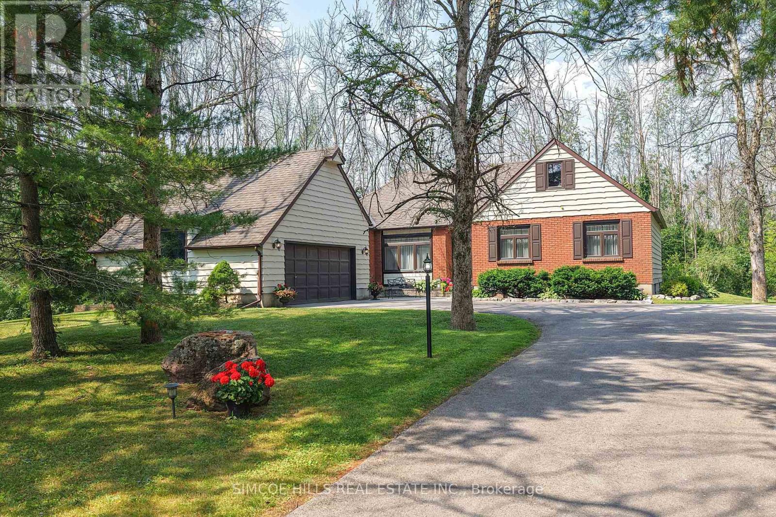 131 Courtland St, Ramara, ON L3V 6H7