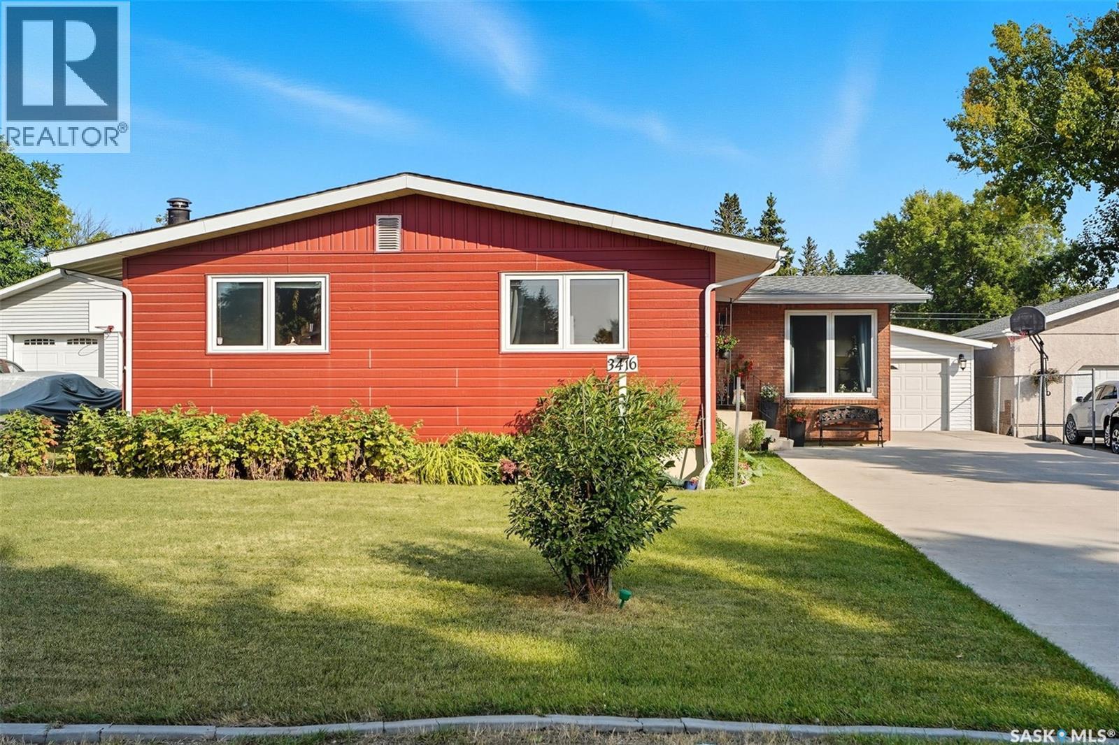 3416 Dieppe St, Saskatoon, SK S7M 3S9