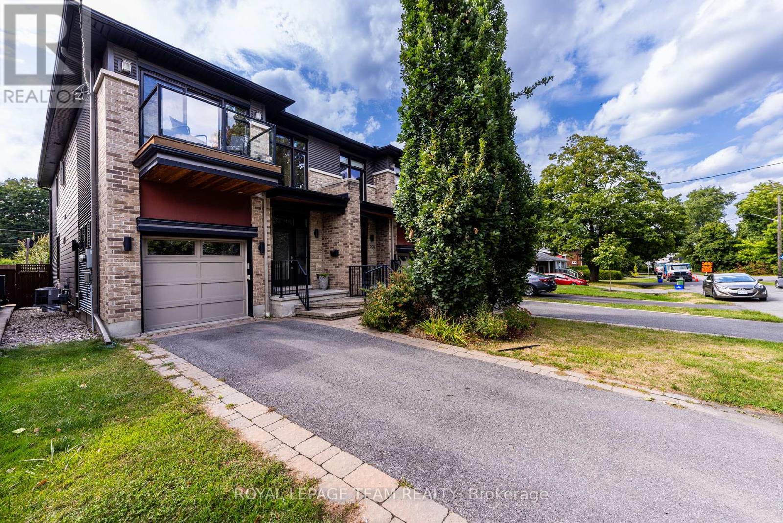 204 Ancaster Ave, Ottawa, ON K2B 5B3