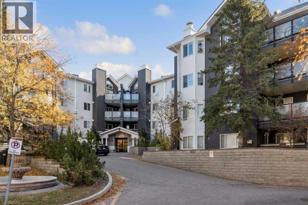 30 Sierra Morena Mews Sw Unit 204, Calgary, AB T3H 3K7