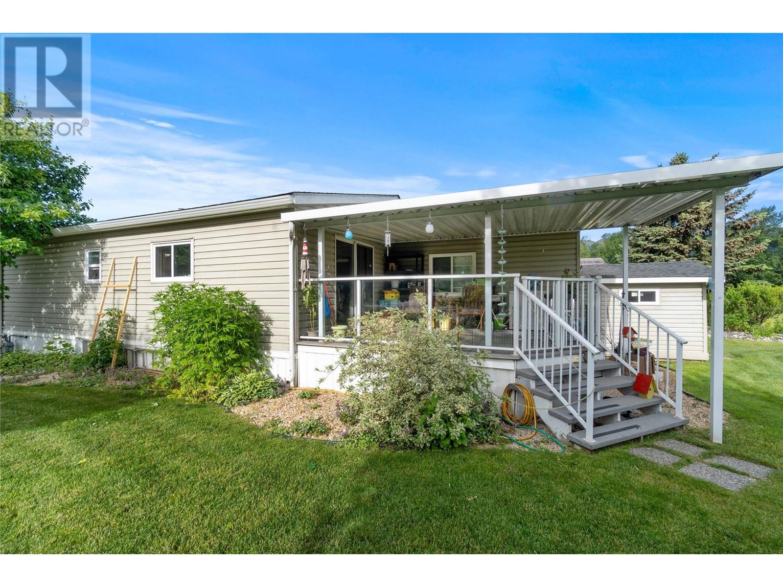 601 Beatty Avenue Nw Unit 5 Ave NW #5, Salmon Arm, BC V1E 3J6