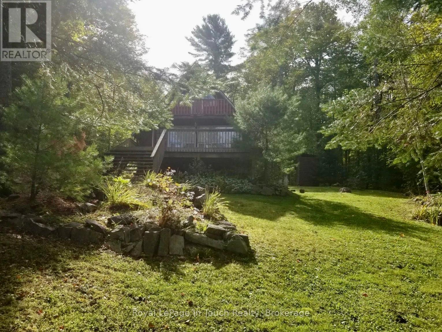2 Severn River Shr, Muskoka Lakes Wood Muskoka Lakes, ON P0C 1M0