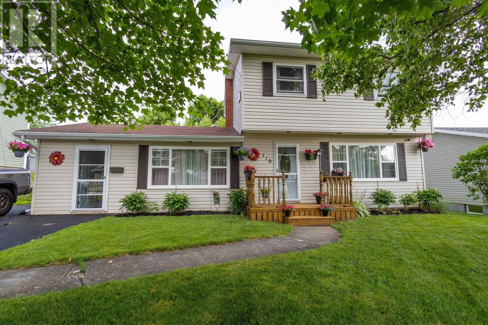 110 Applecross Dr, Westmount, NS B1R 2B3