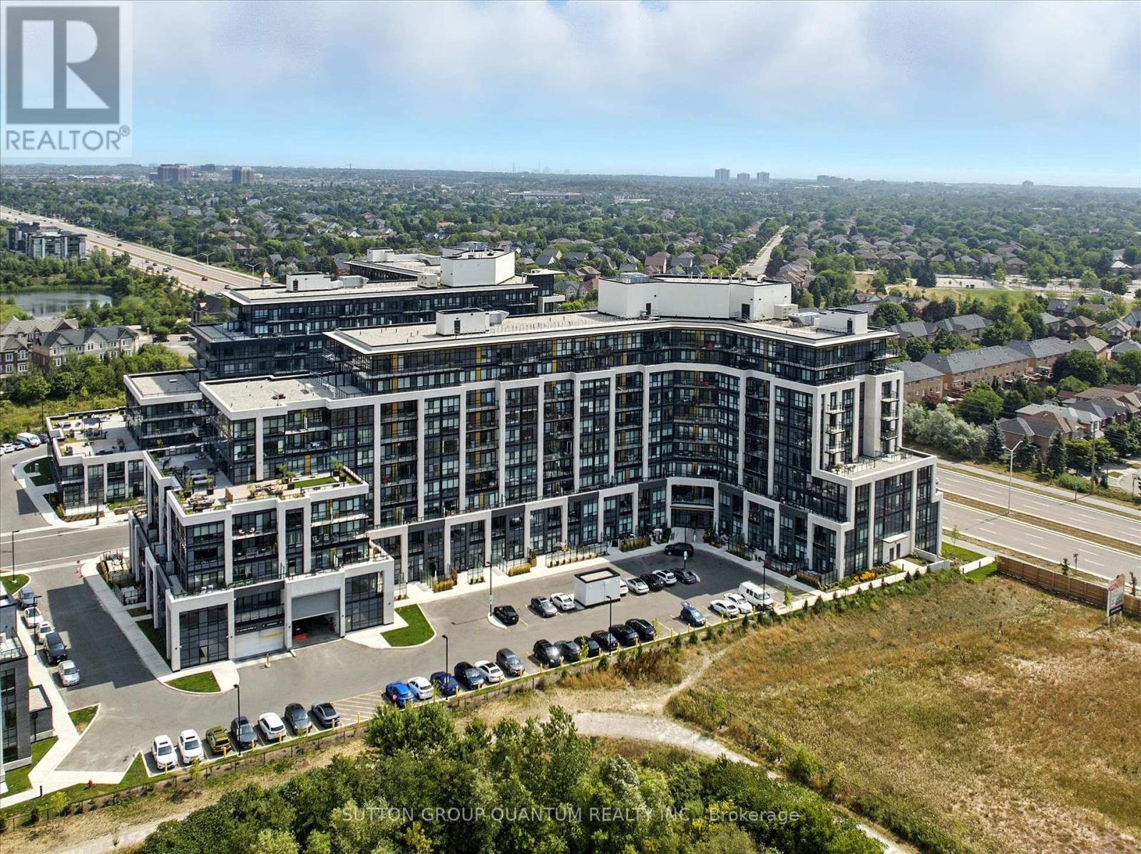 405 Dundas St W Ph06 St, Oakville, ON L6M 5P9