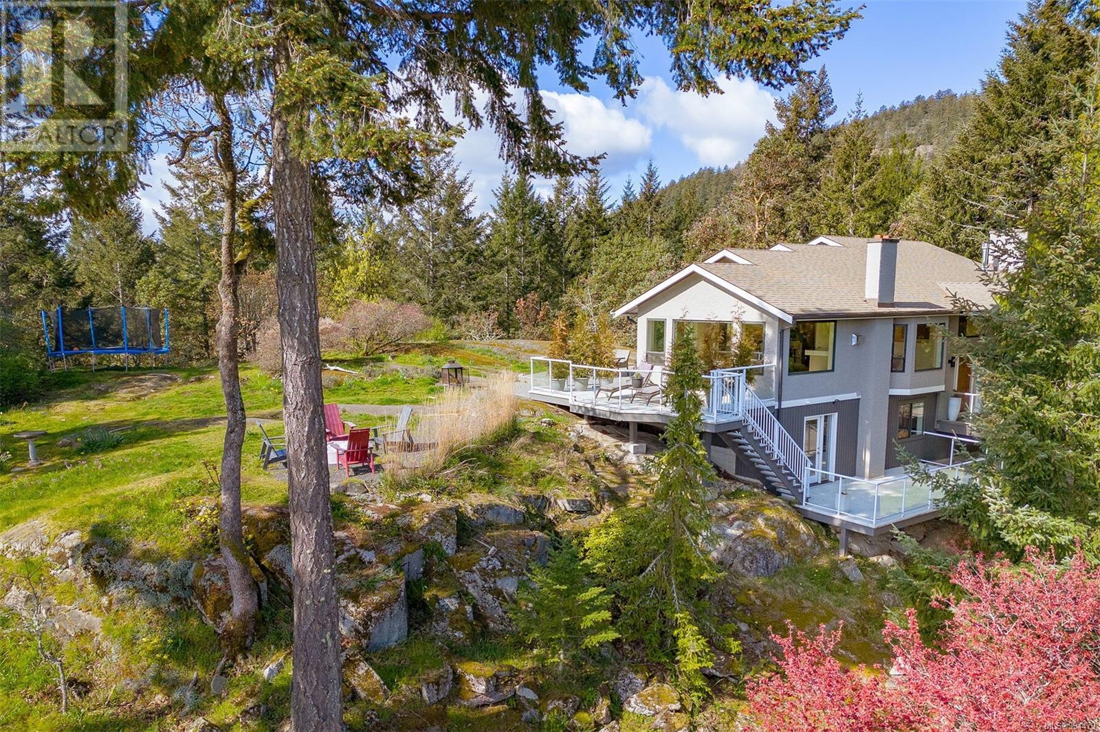 8518 Tribune Ter, North Saanich, BC V8L 5B7