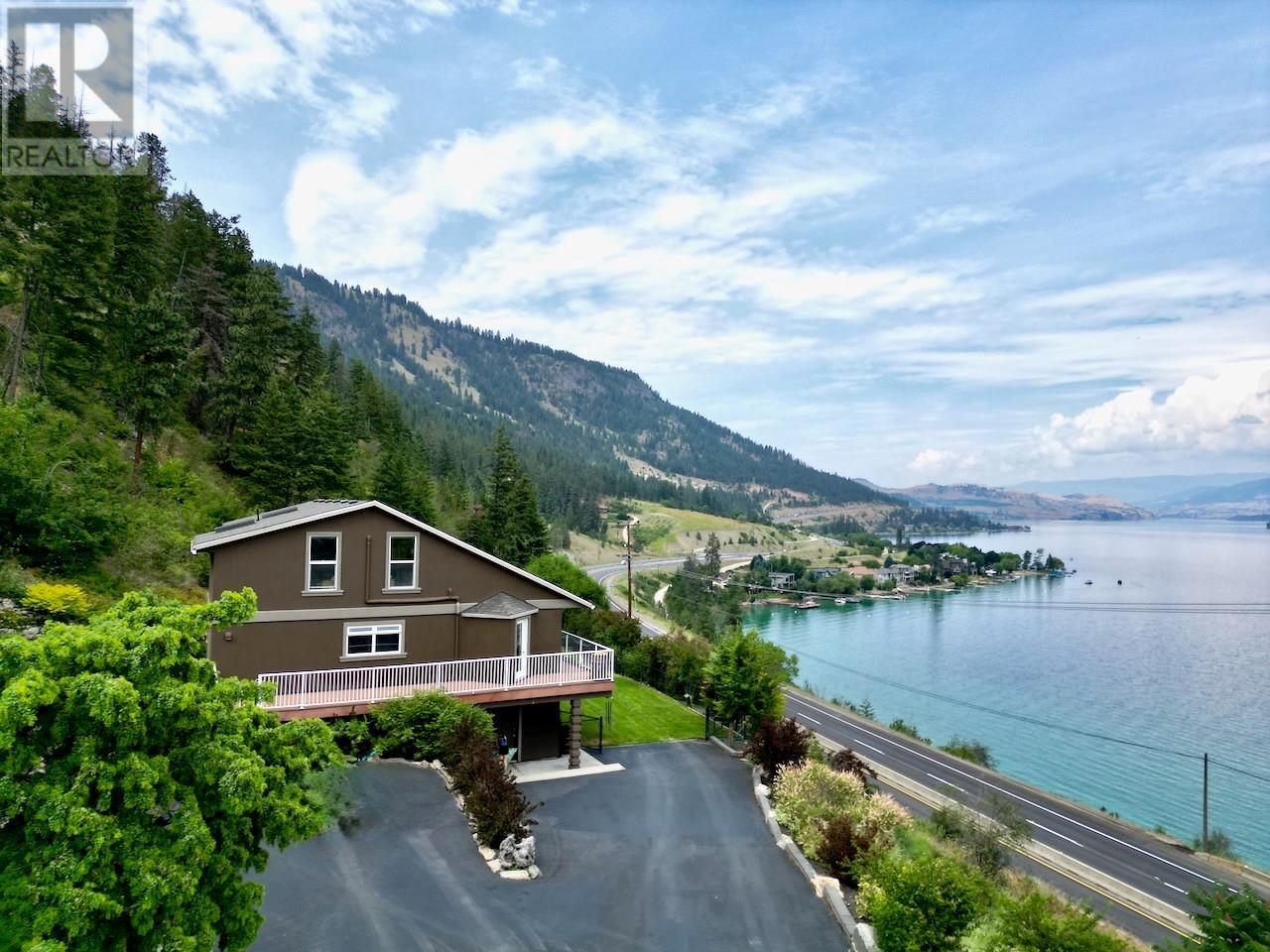 16904 Gatzke Rd, Lake Country, BC V4V 2J1