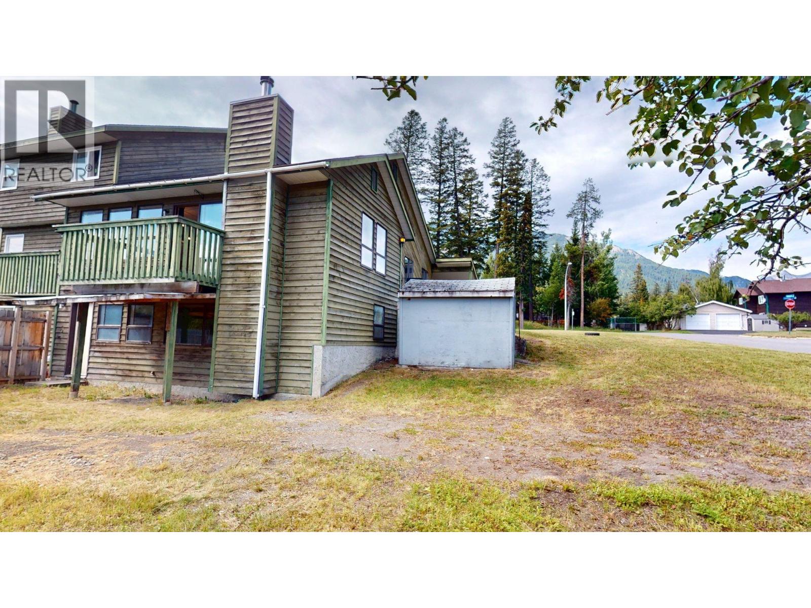 100 Cariboo Dr, Elkford, BC V0B 1H0