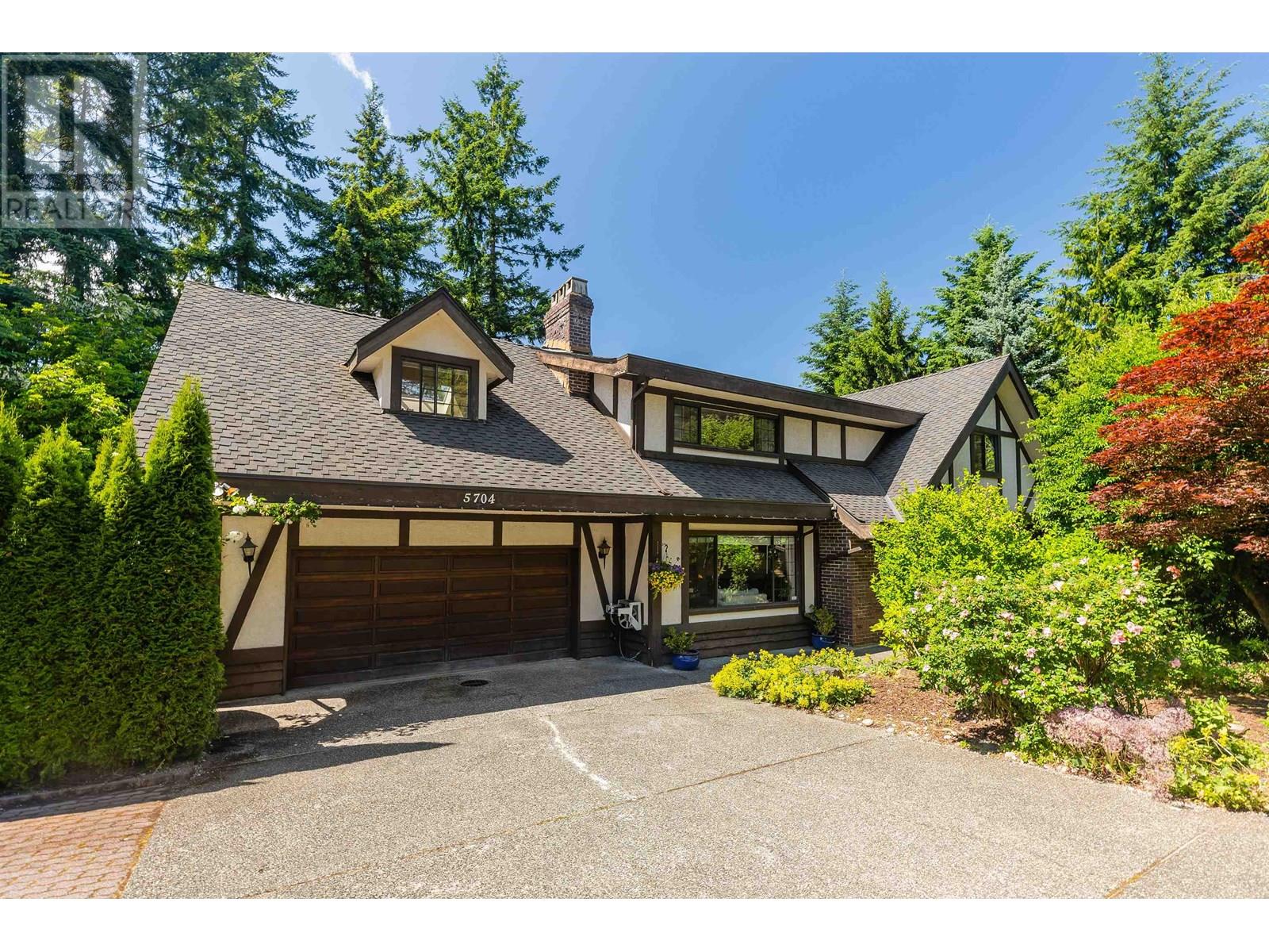 5704 Westport Rd, West Vancouver, BC V7W 1V4