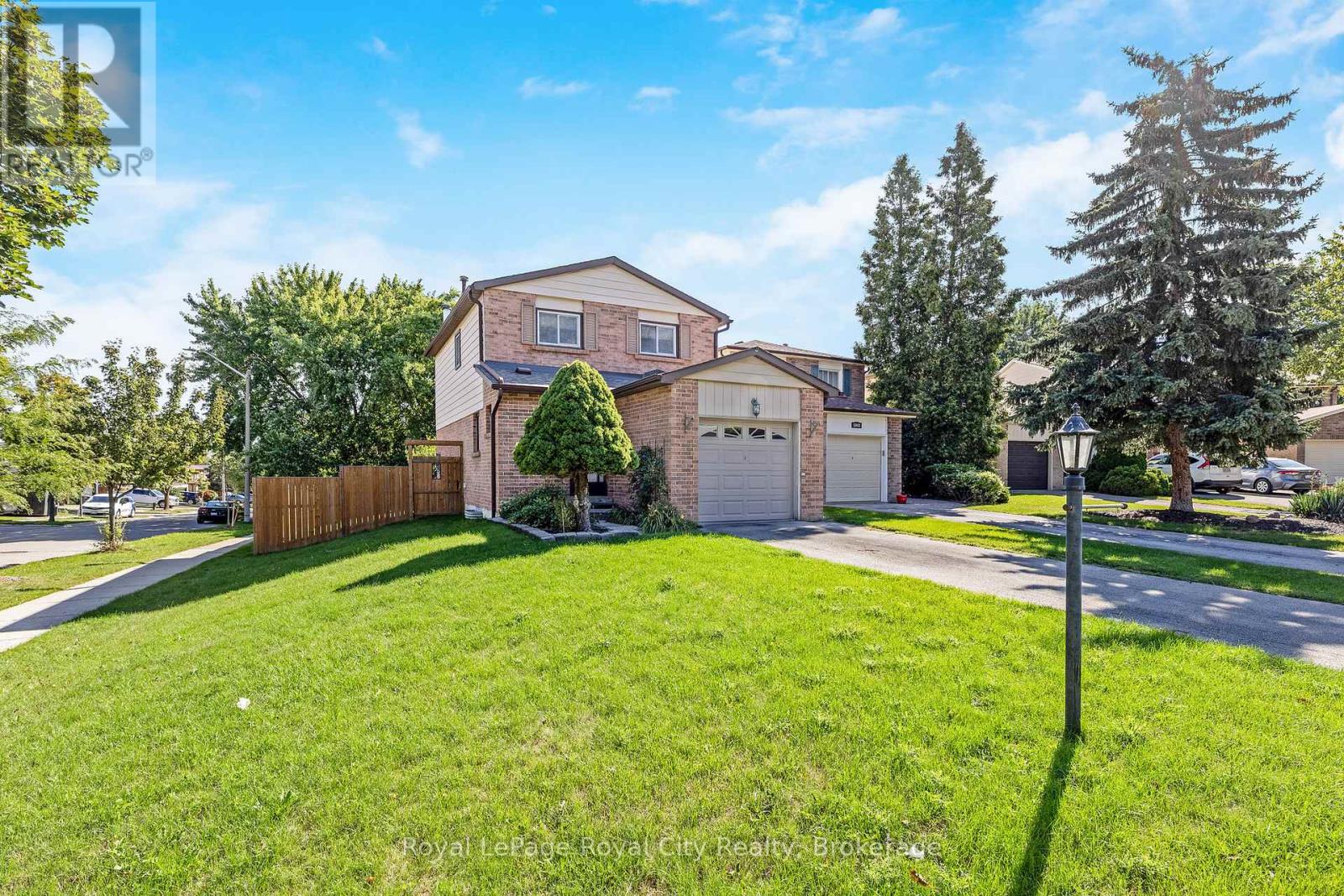 5949 Pagosa Ct, Mississauga, ON L5M 2M8