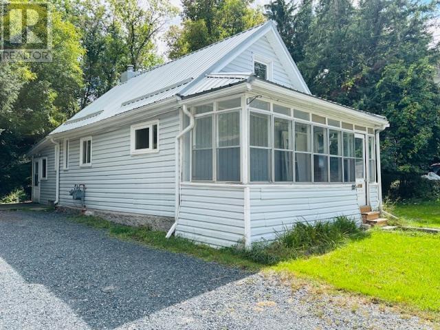 215 Matheson St N, Kenora, ON P9N 3G5