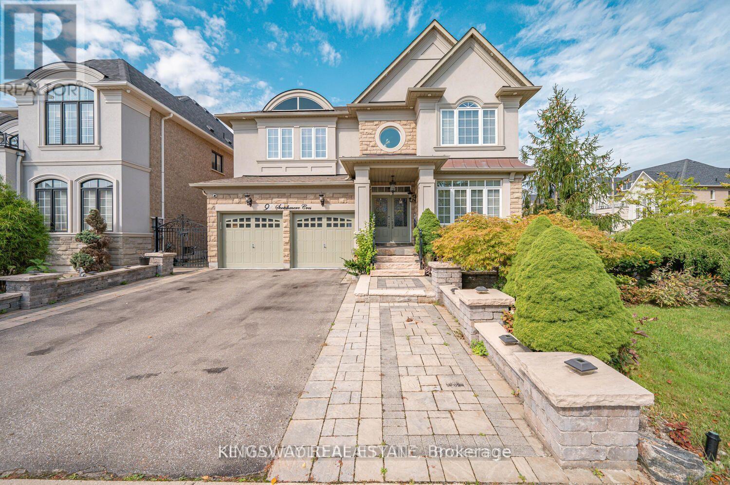9 Scotchmere Cres, Brampton, ON L6P 3A7