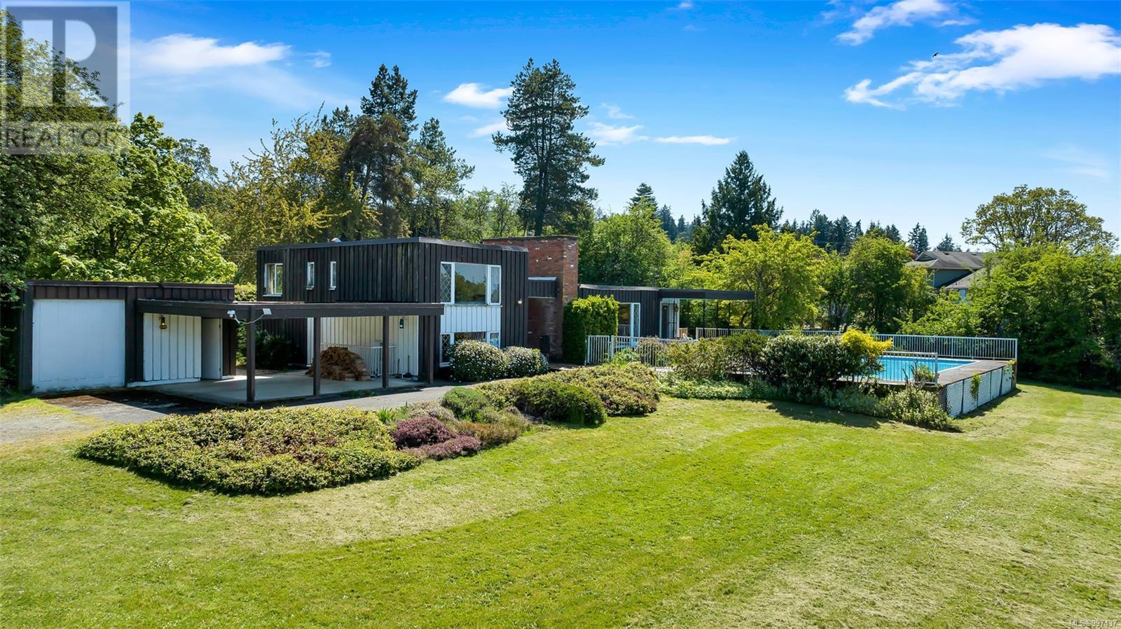 6364 Deykin Ave, Duncan, BC V9L 5R2