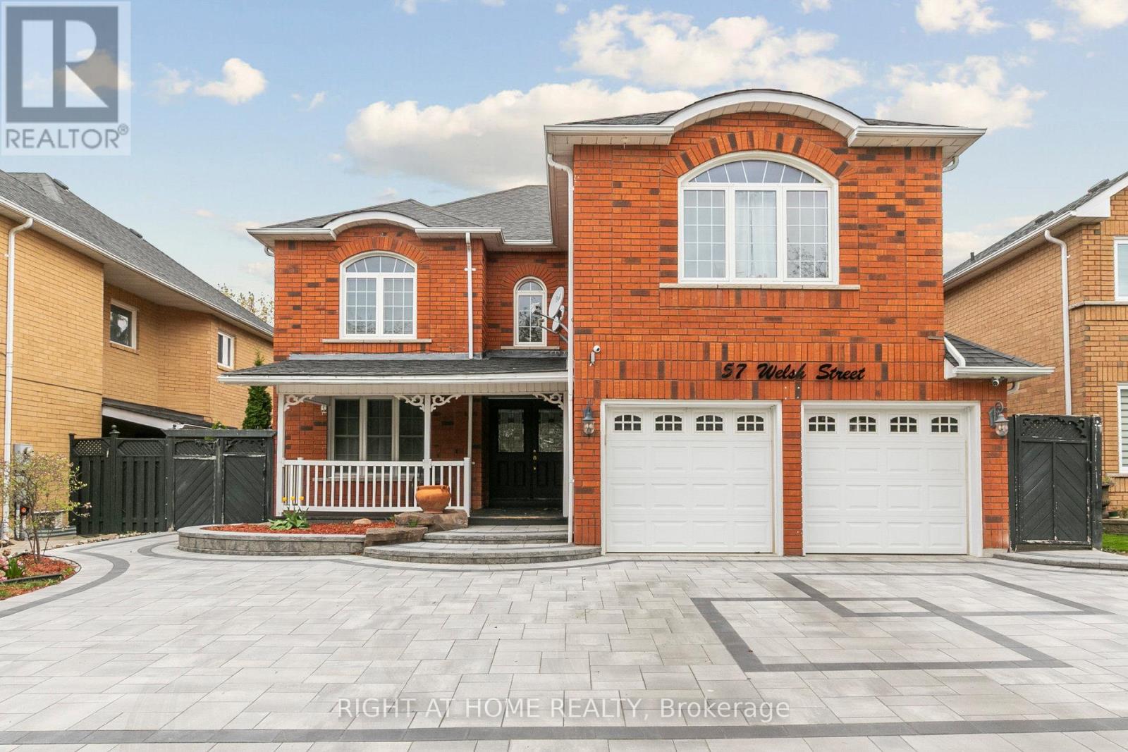 57 Welsh St, Ajax, ON L1T 4A4