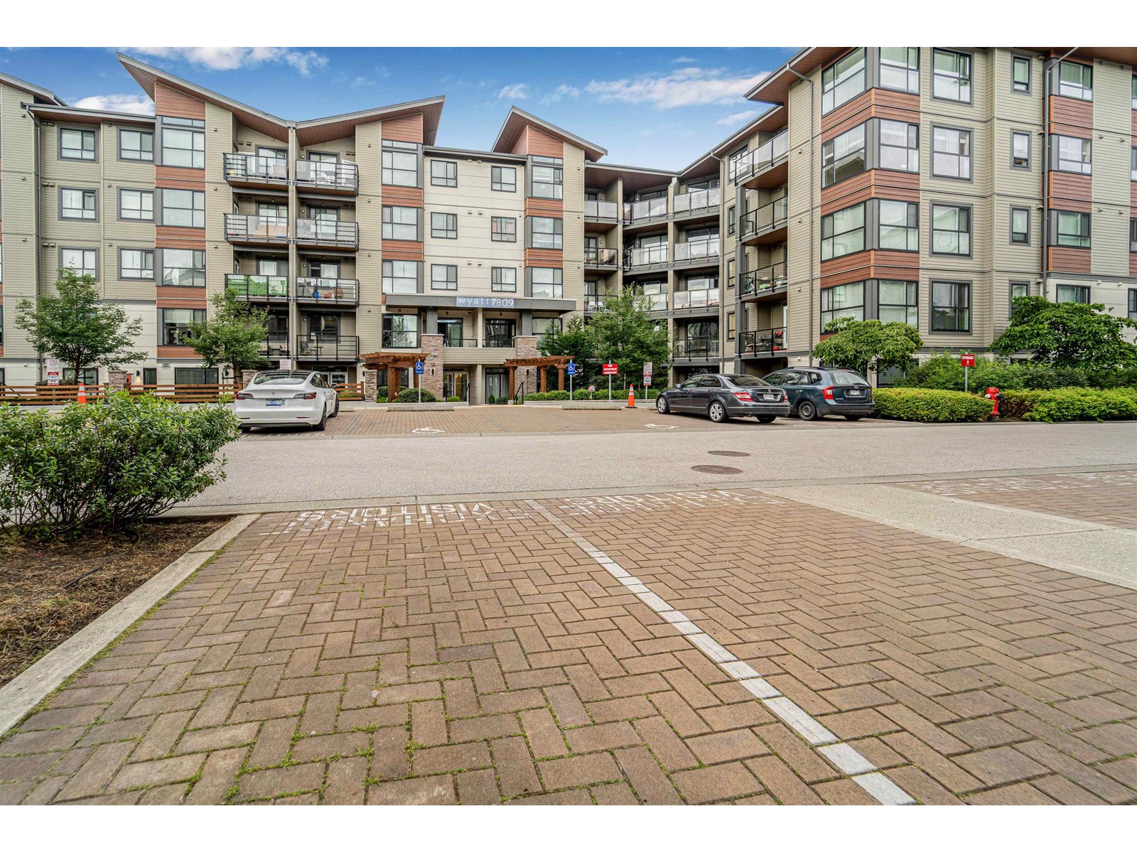7809 209 Street Unit 306, Langley, BC V2Y 3N6