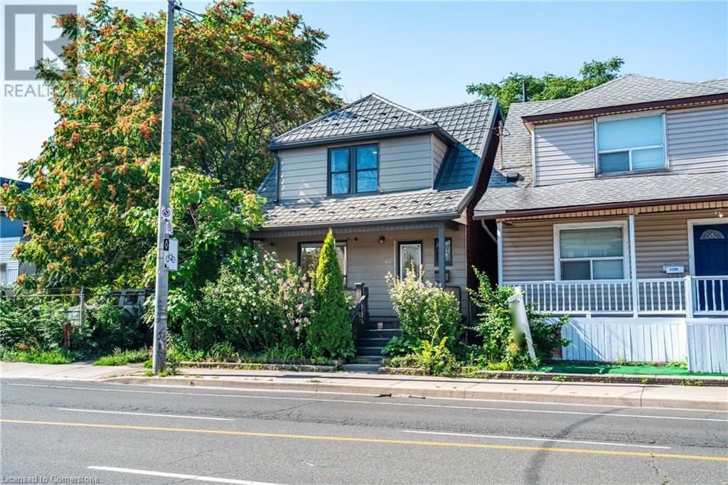 1124 Cannon St E, Hamilton, ON L8L 2J8