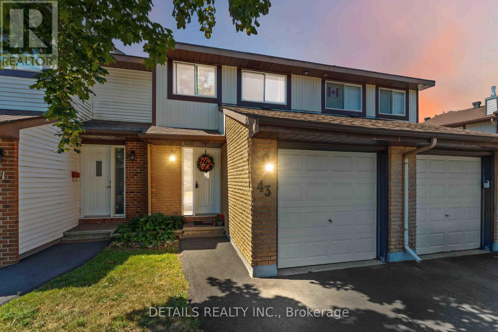 70 43 Stokes Cres, Ottawa, ON K2L 2Z5