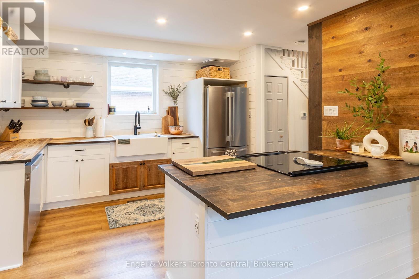 67 Ontario St, Bracebridge, ON P1L 2A3