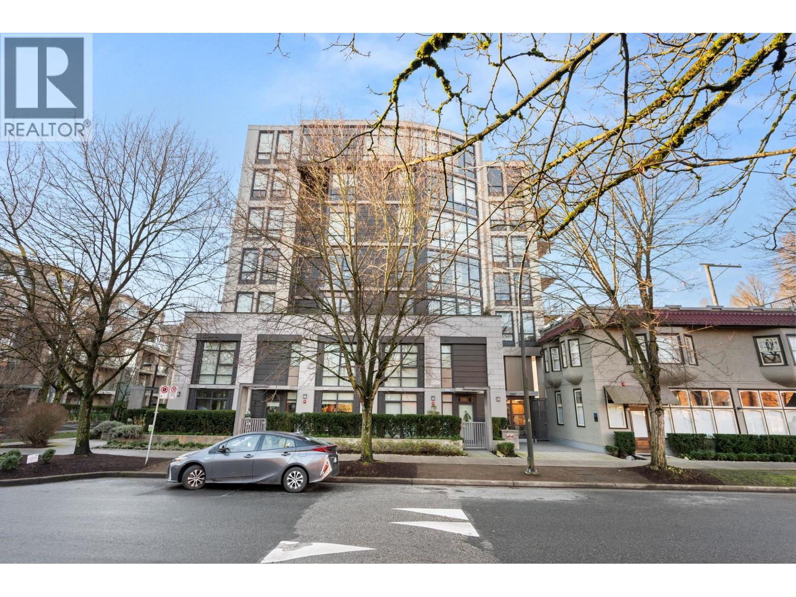 2687 Maple Street Unit 401, Vancouver, BC V6J 3T7