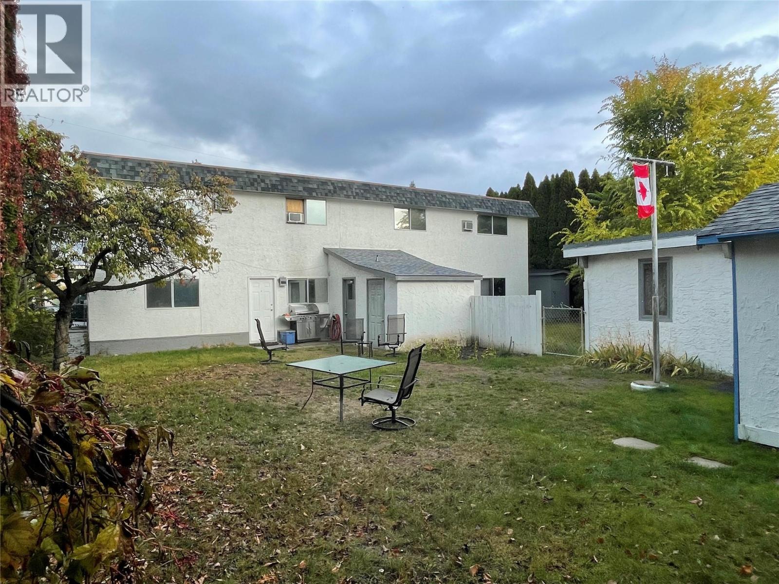 1175-1179 Raymer Ave, Kelowna, BC V1Y 4Z7