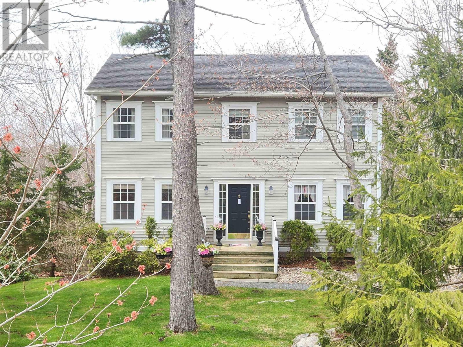 37 Brackstone Ct, Lower Sackville, NS B4C 4G5
