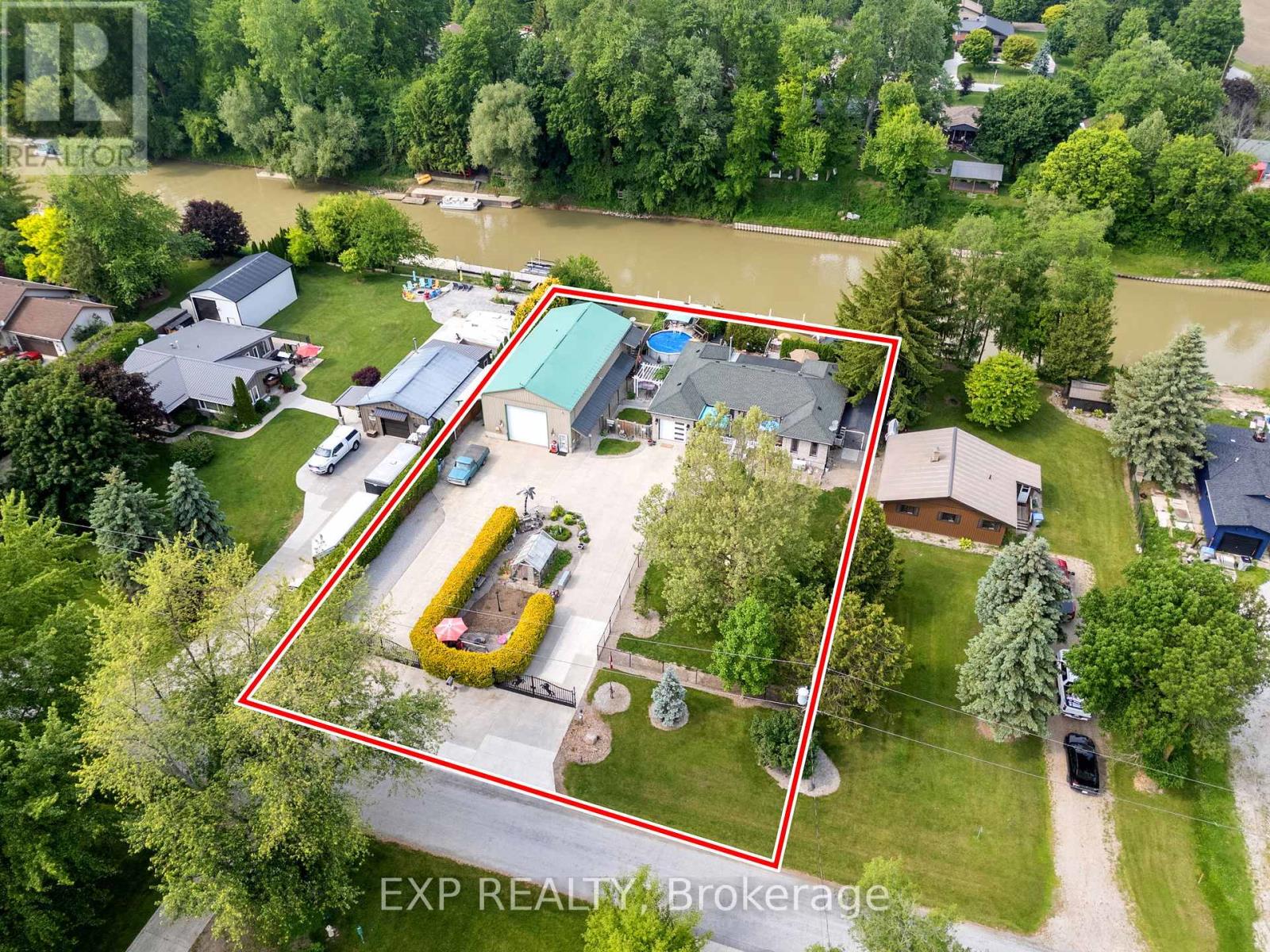 8458 Lazy Ln, Lambton Shores, ON N0M 2N0