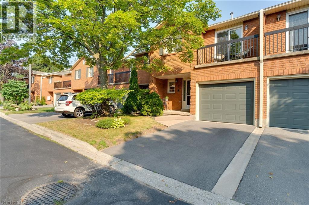 1205 Lambs Court Unit 7, Burlington, ON L7S 2G4