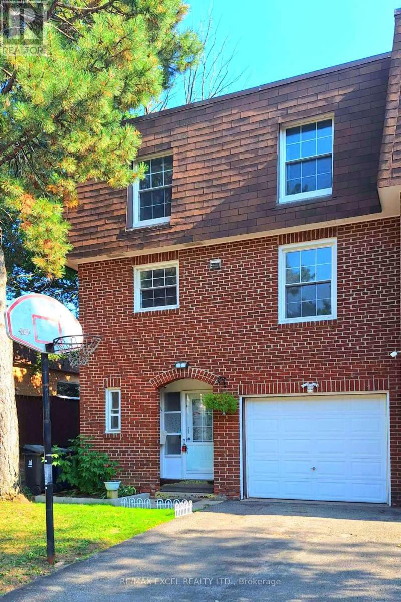 1 20 Crockamhill Dr, Toronto, ON M1S 3H1