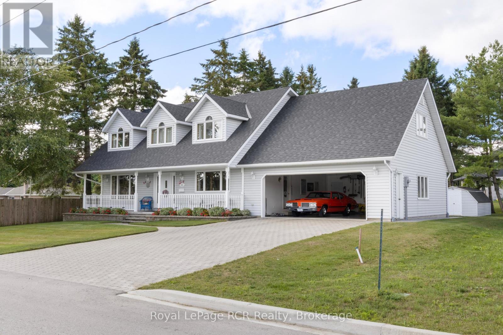 201 Church St N, Wellington North Mount Forest, ON N0G 2L0