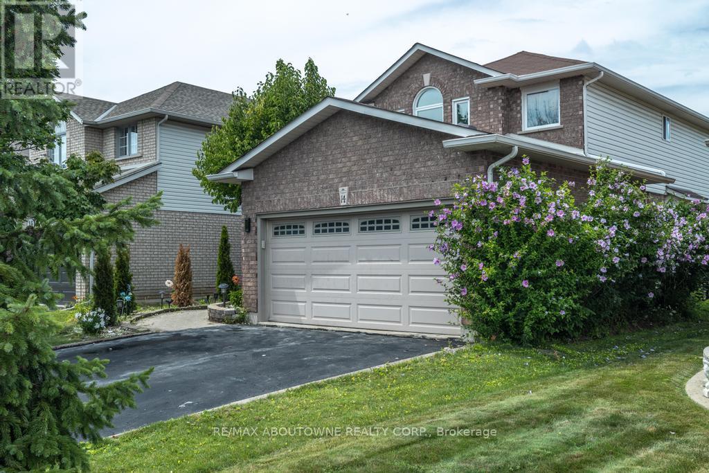 14 Sable Dr, Hamilton, ON L9K 1K9