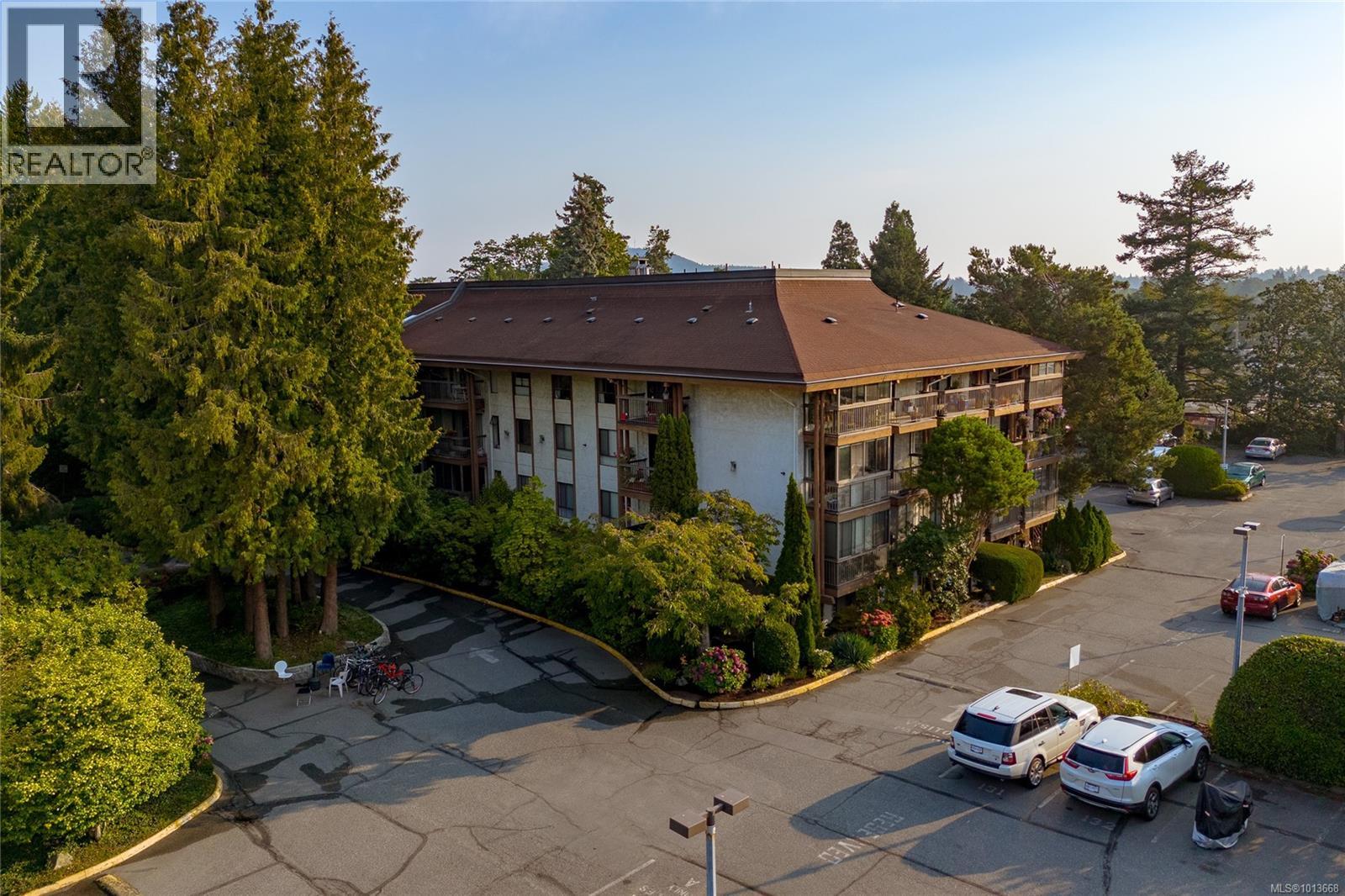 1009 Mckenzie Ave Unit 407 Ave, Saanich, BC V8X 4B1