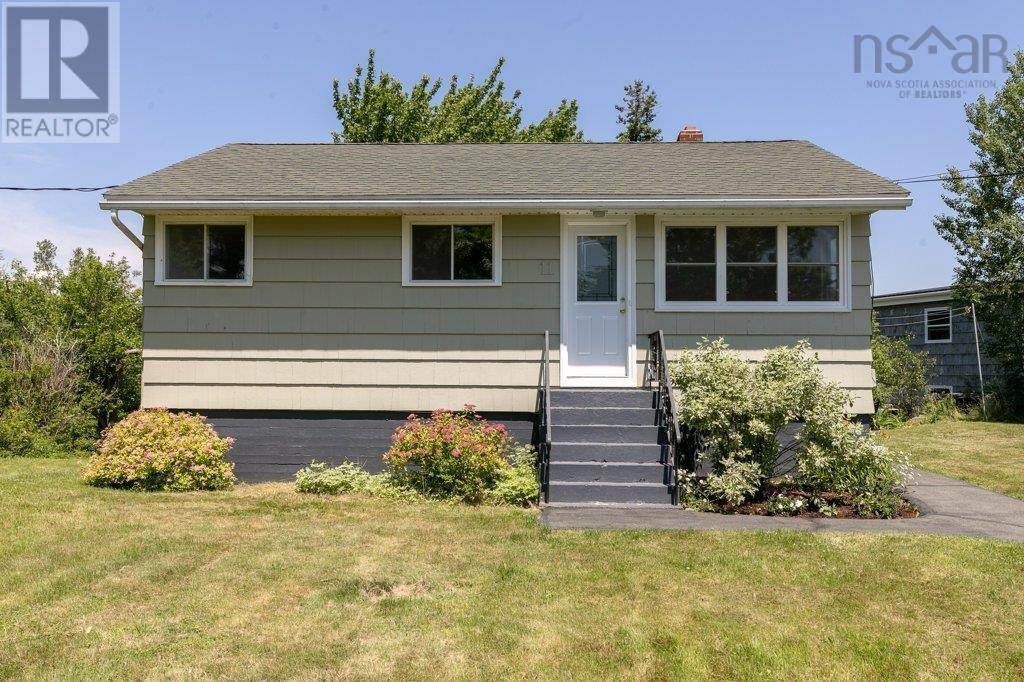 11 Dempsey Ln, HERRING COVE, NS B3V 1G8 MLS 202416361 Houseful