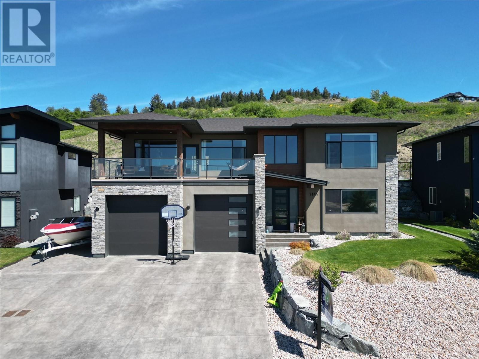 7144 Apex Dr, Vernon, BC V1B 4E4