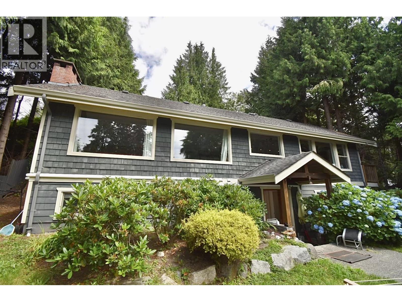 958 Gower Point Rd, Gibsons, BC V0N 1V3