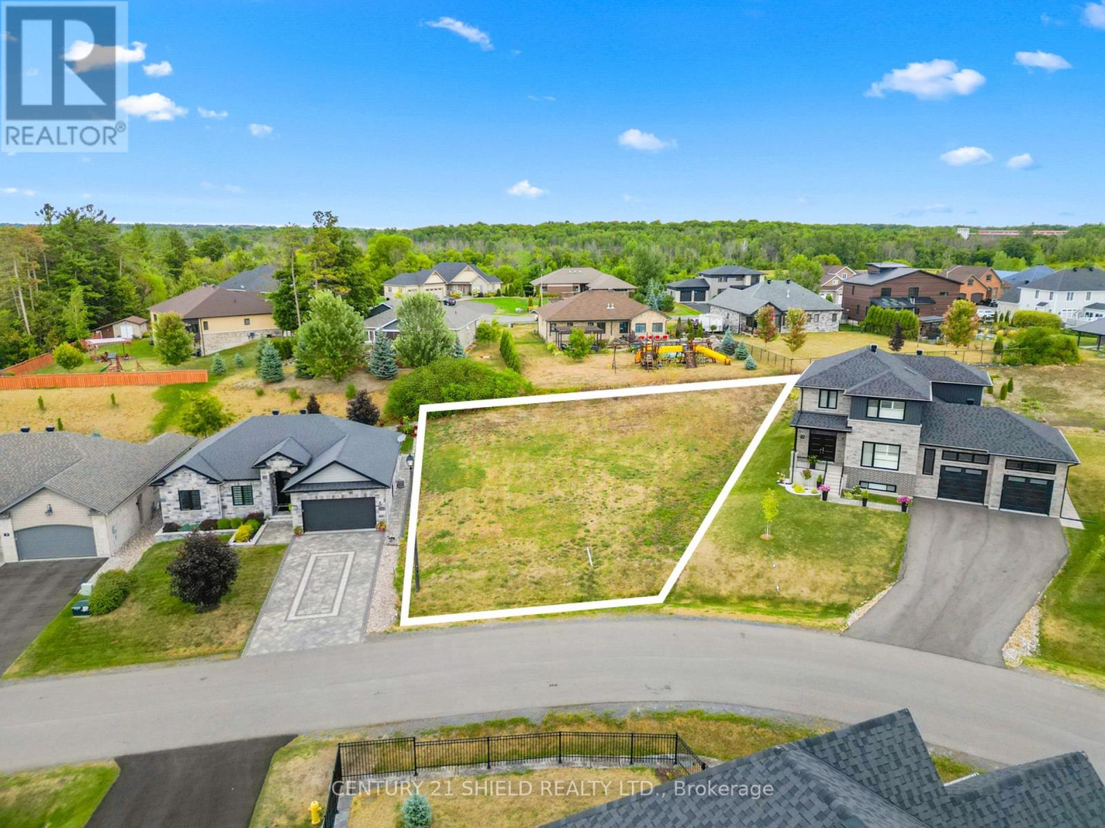 7 Matthew Kieran Cres, South Stormont, ON K0C 1P0
