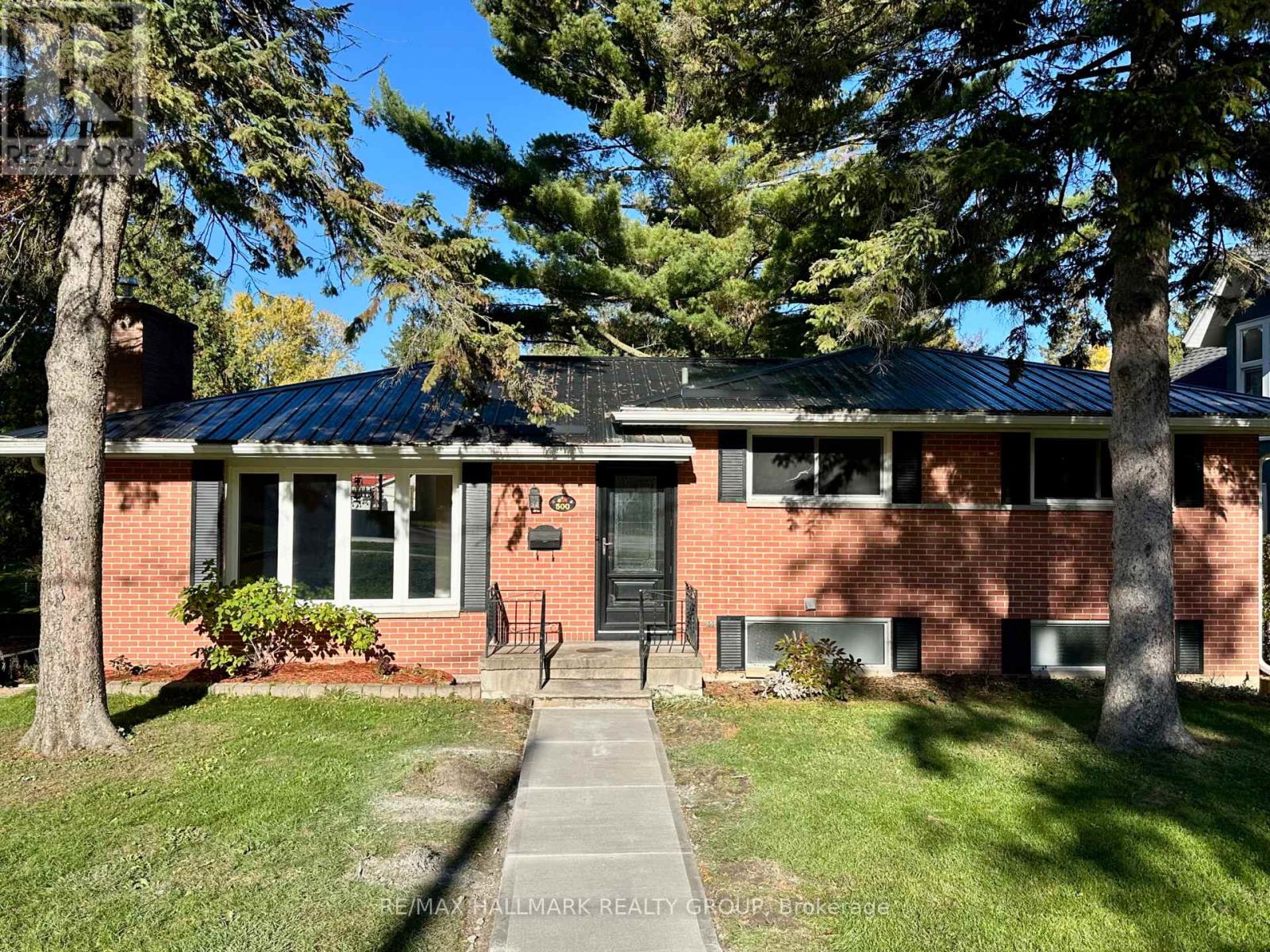 500 King St W, Brockville, ON K6V 3T2