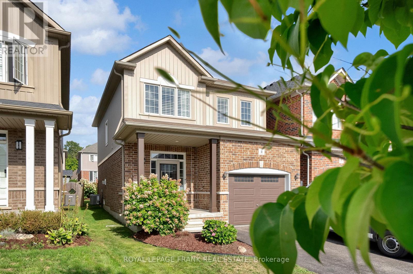 11 Gordon Cowling St, Clarington, ON L1E 2L7