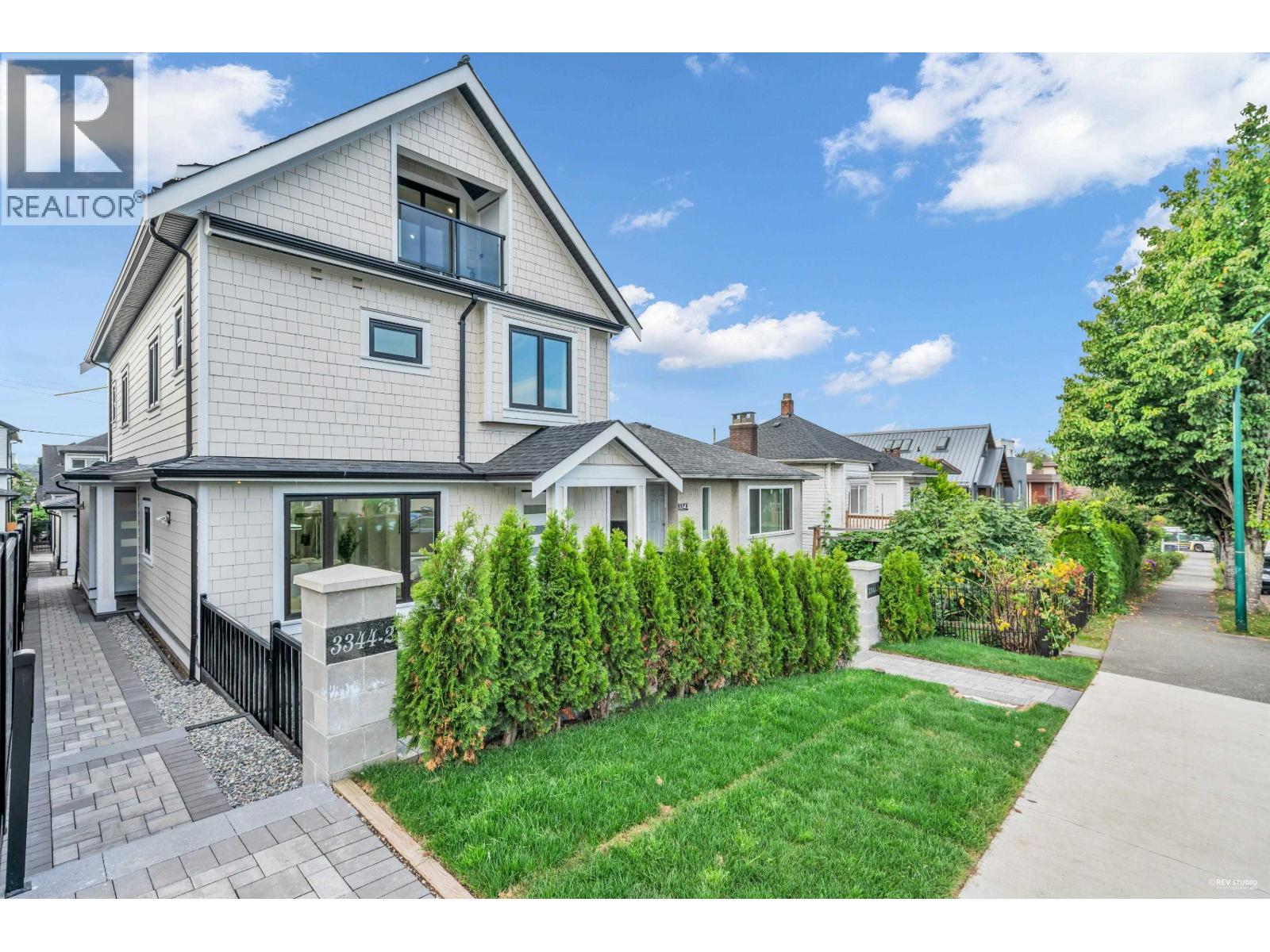 3344 Adanac Street Unit 2, Vancouver, BC V5K 2P3