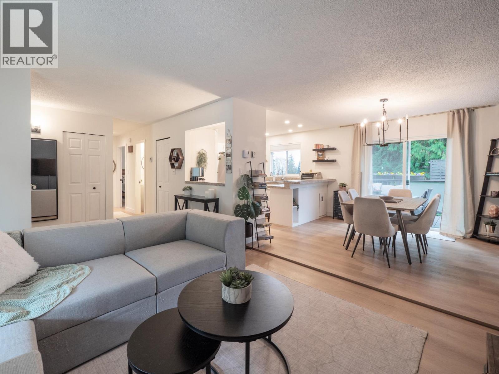 617 Gower Point Rd, Gibsons, BC V0N 1V8