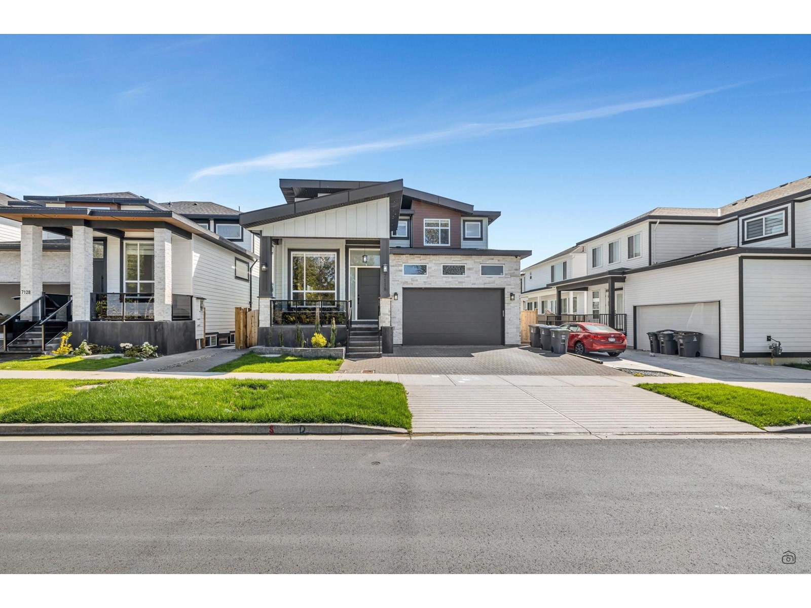 7118 Fisher Dr, Surrey, BC V4N 1N2