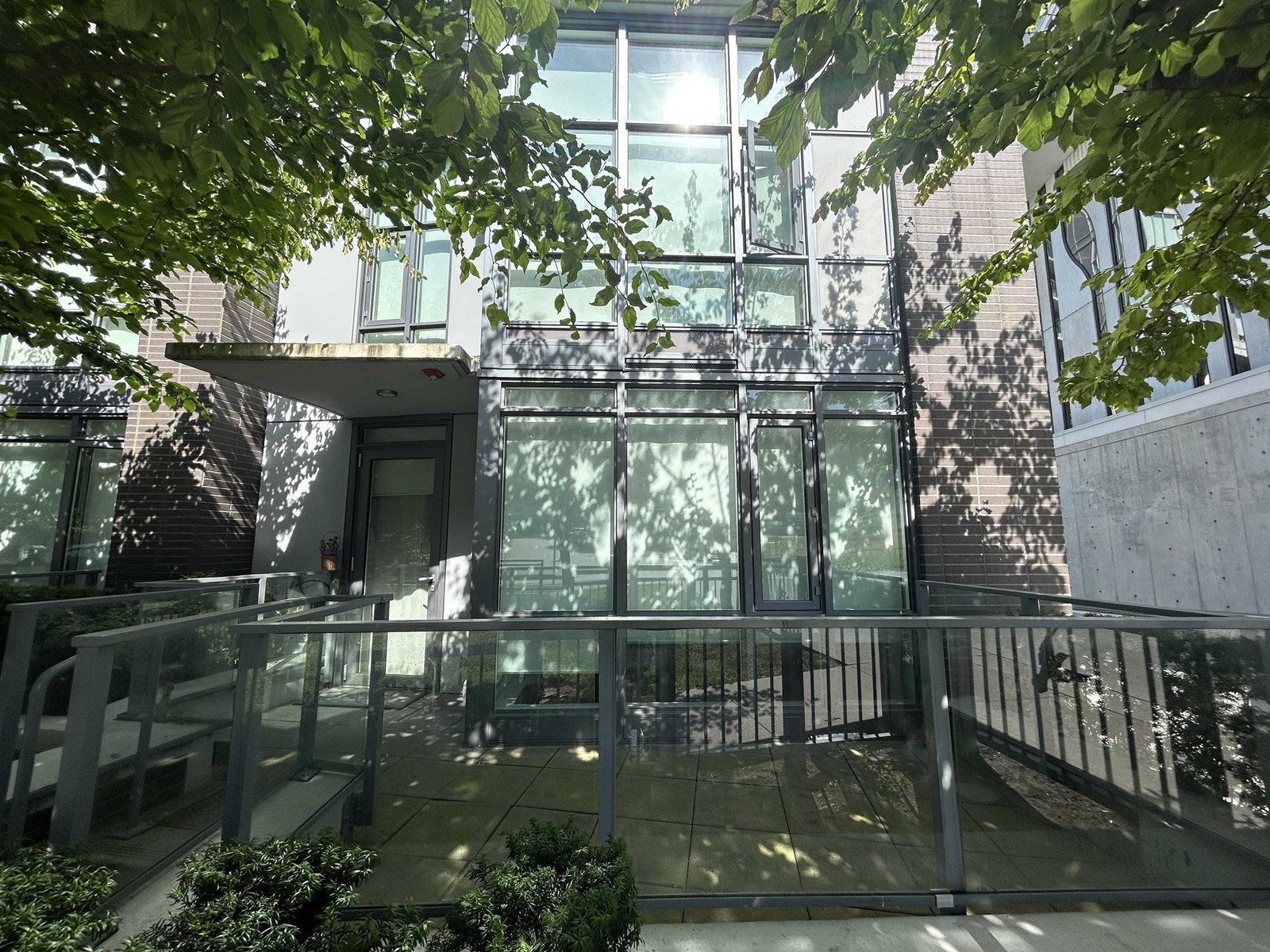 13438 Central Avenue Unit 112, Surrey, BC V3T 0N2