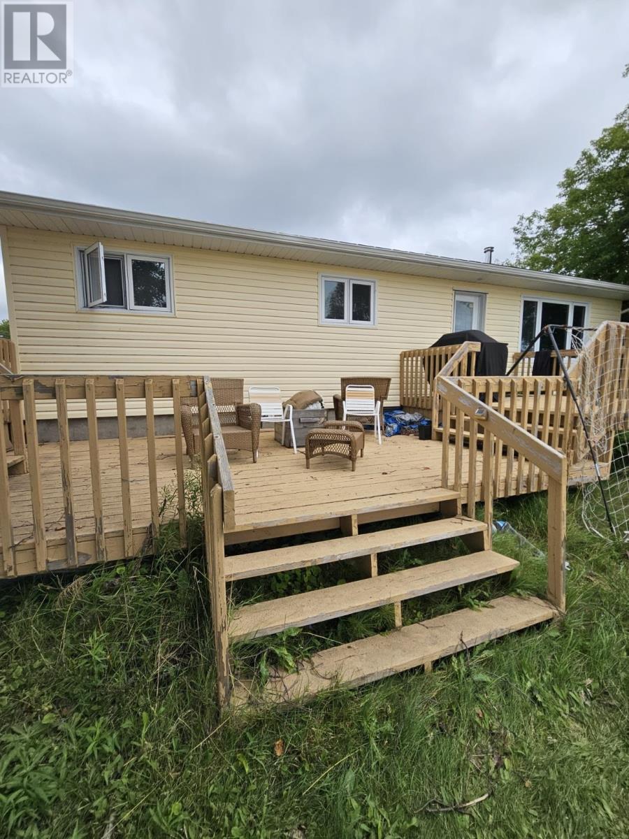 214 Lakeshore Dr, Ignace, ON P0T 1T0